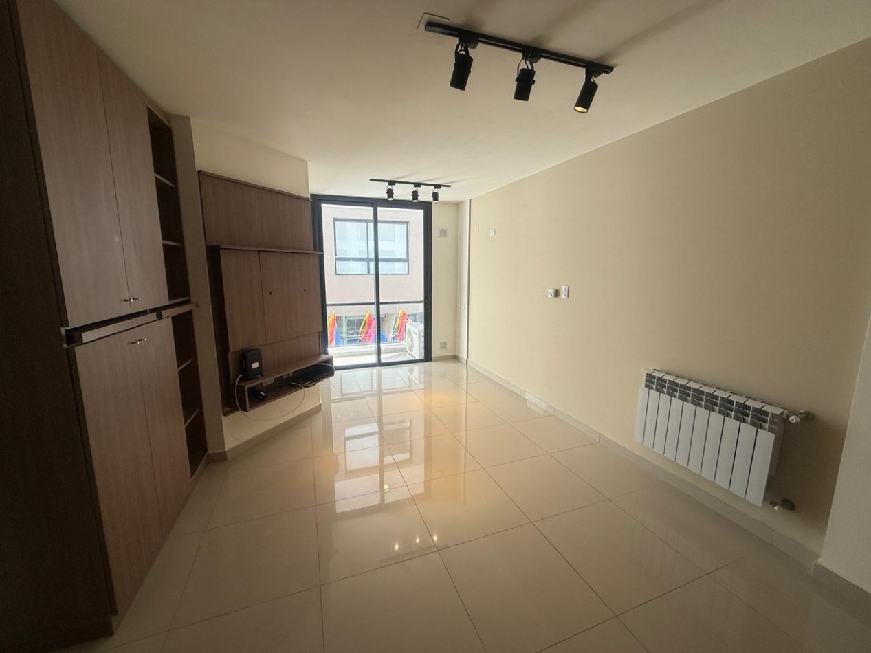 Depto 2 dorm, 2 baños, balcon y cochera