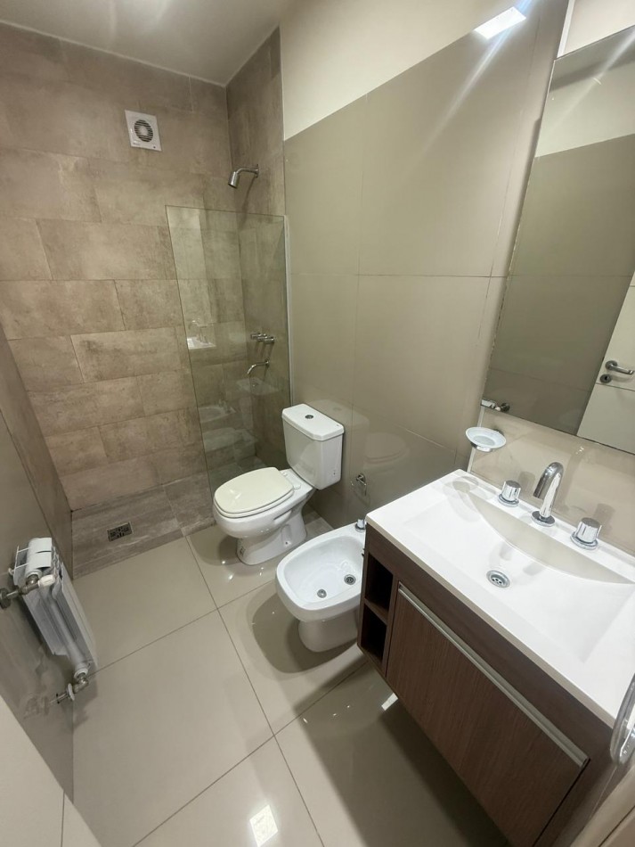 Depto 2 dorm, 2 baños, balcon y cochera
