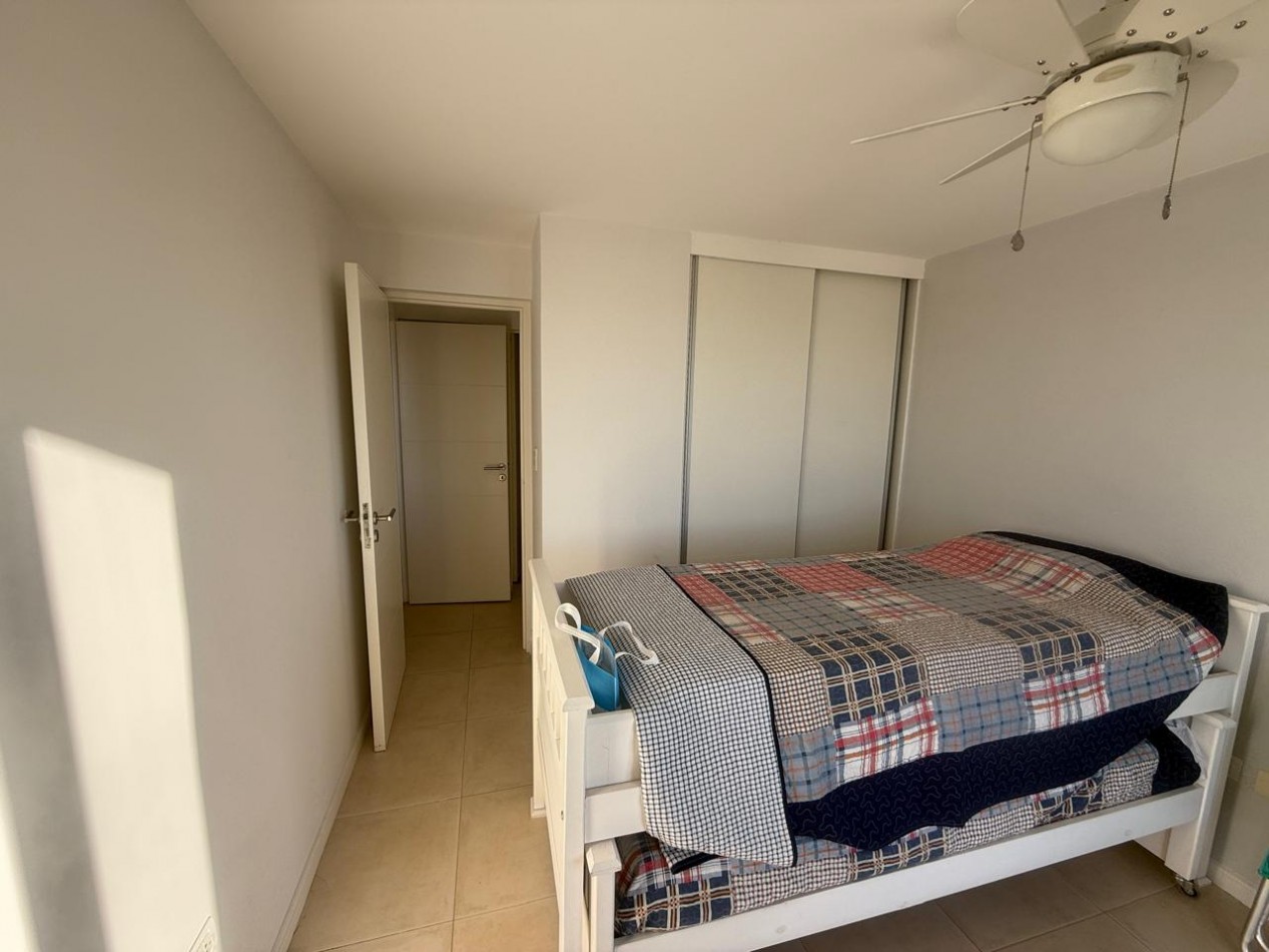 Excelente dpto 2 dorm, 2 baños. Increible balcon y cochera.
