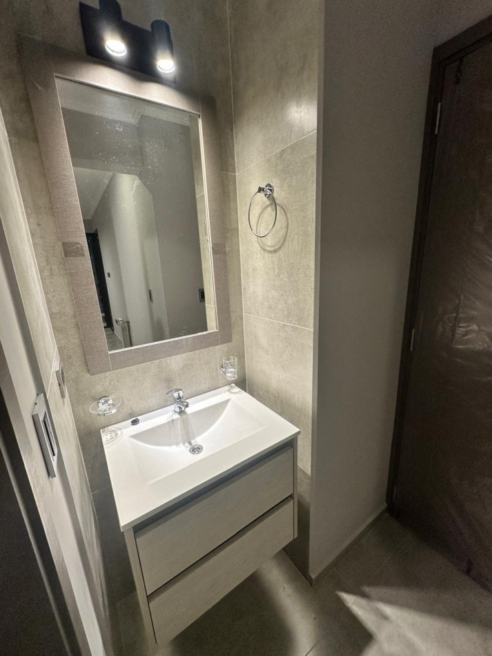 Casa a estrenar, 2 dormitorios, 2 baños. Las Cañitas