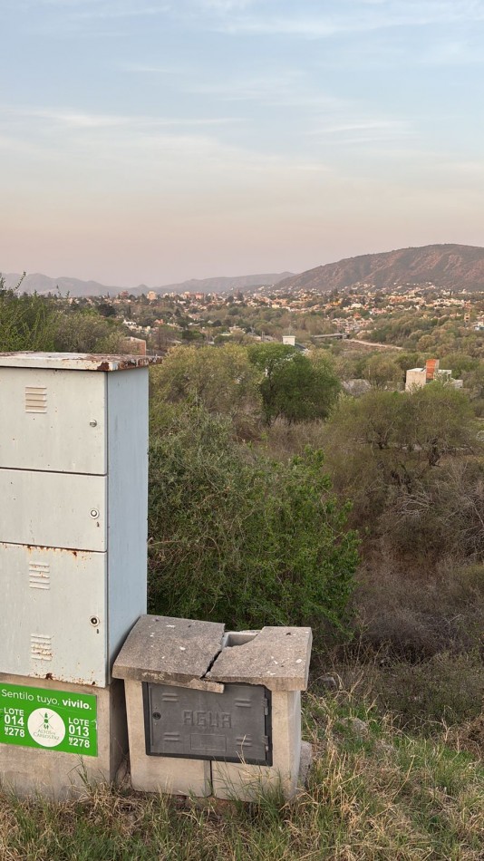 Amplio Lote En Venta,  Altos de Carlos Paz. Excelente entorno natural.