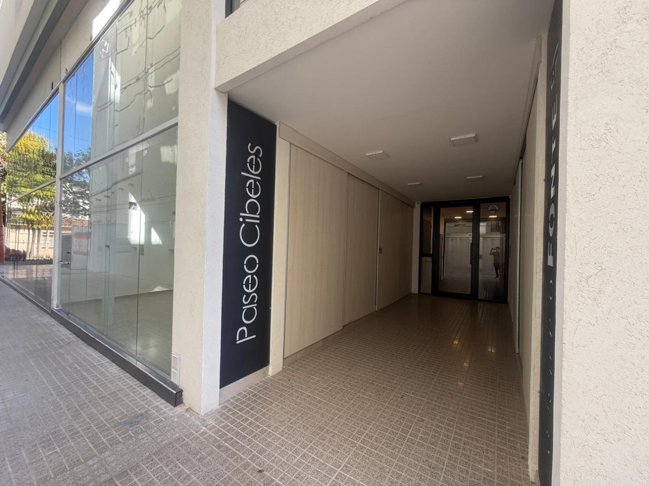 Amplio y moderno dpto centrico. Excelente ubicacion.