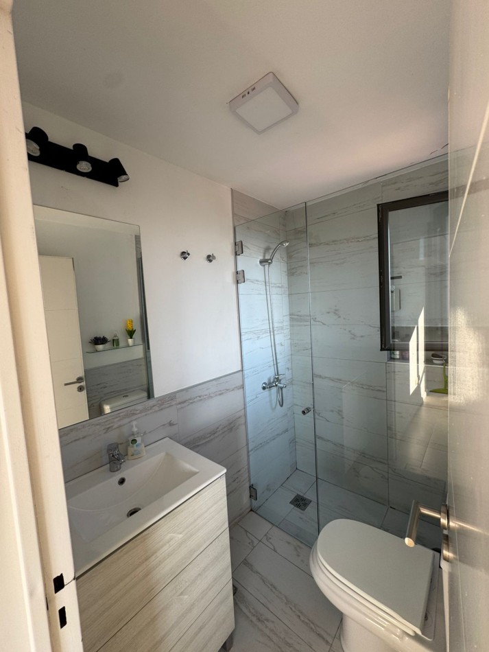 Depto. de Categoria. 2 habitaciones, 2 baños, balcon terraza, cochera y pileta climatizada. 