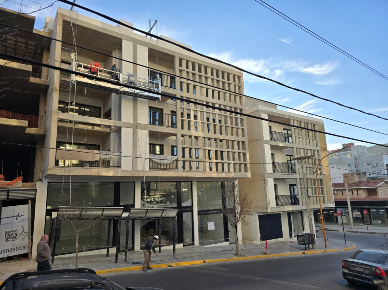 Local comercial, ubicacion centrica. A estrenar. Posesion inmediata. 