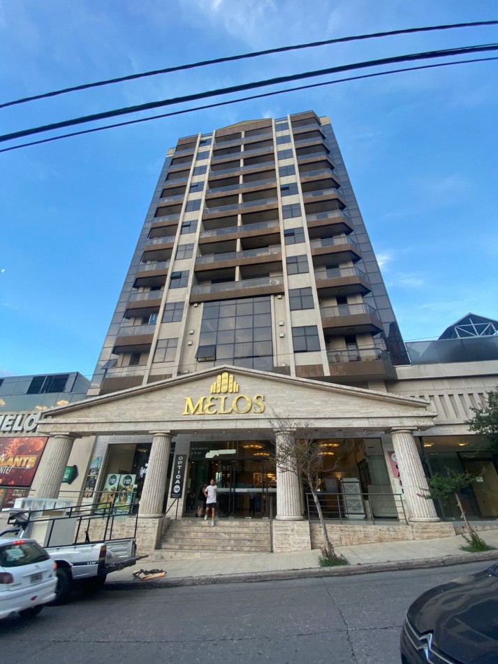 Local centrico, en galeria.