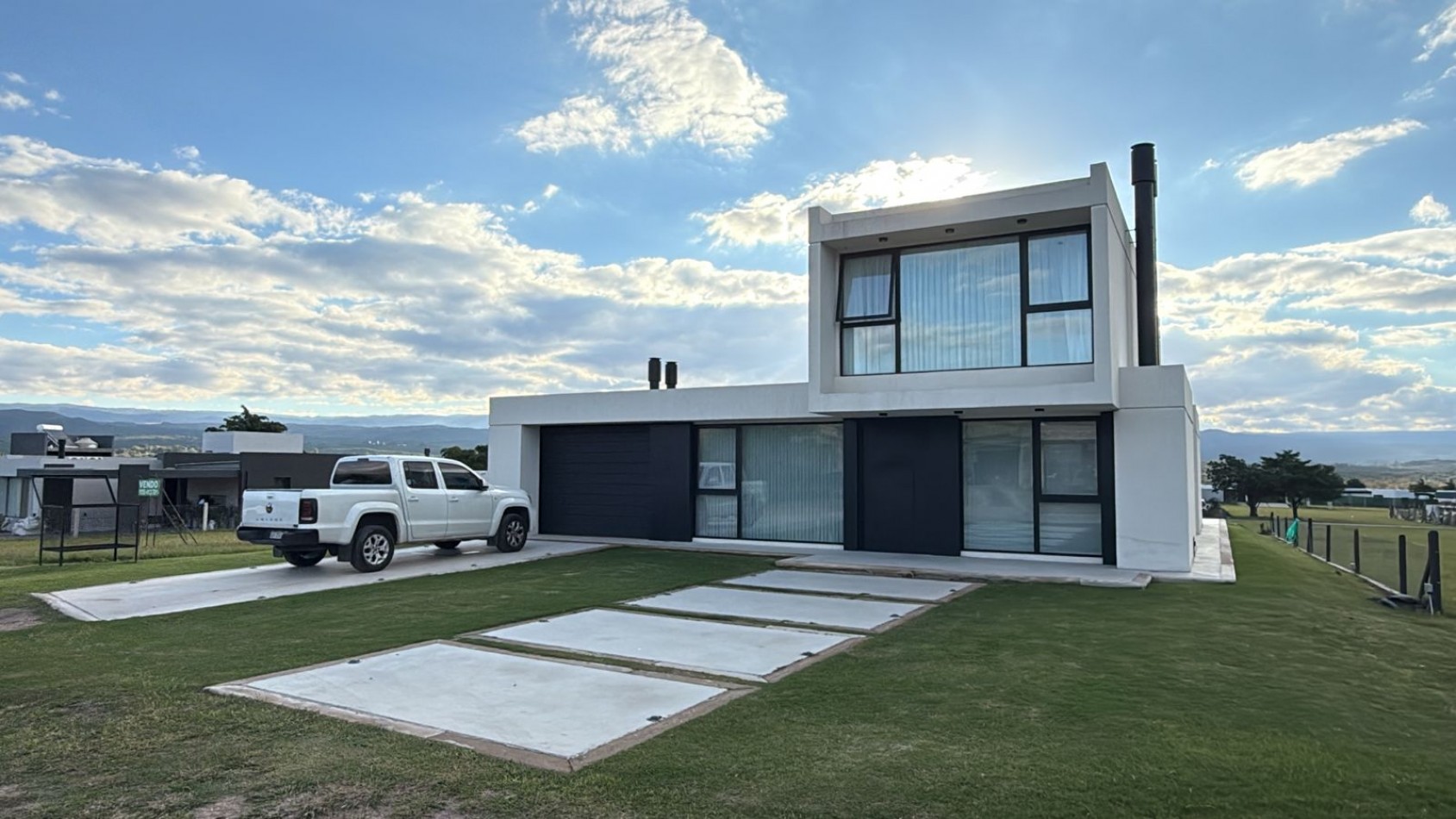 Moderna casa, 3 dormitorios, Carlos Paz Golf