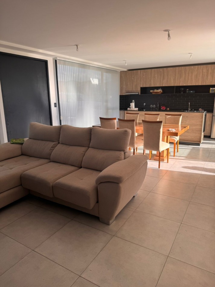 Moderna casa, 3 dormitorios, Carlos Paz Golf