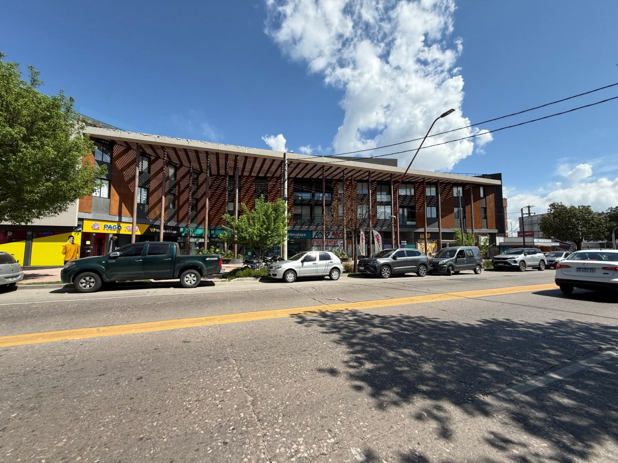 Local comercial, sobre Av. Libertad. Excelente ubicacion. 