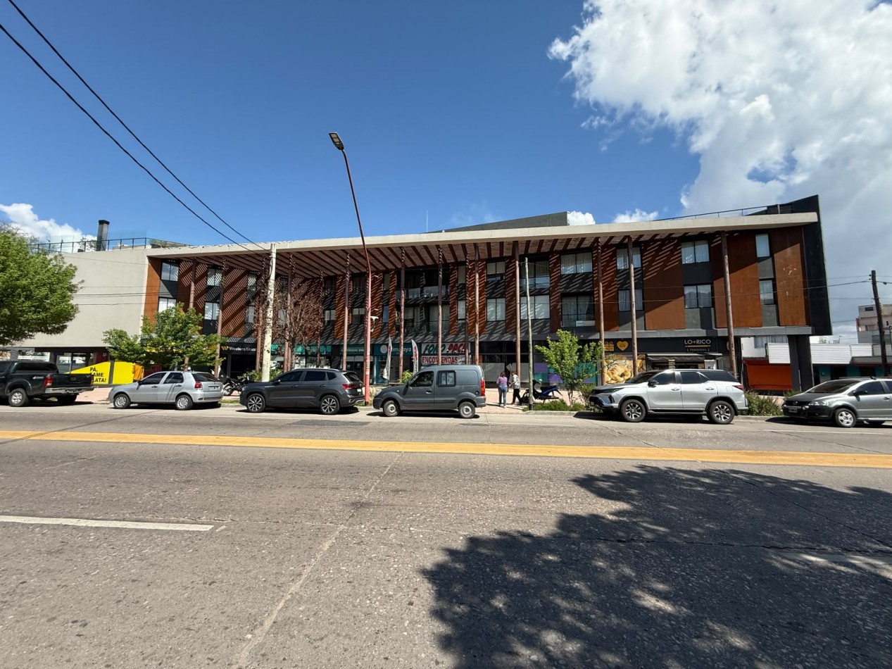 Local comercial, sobre Av. Libertad. Excelente ubicacion. 