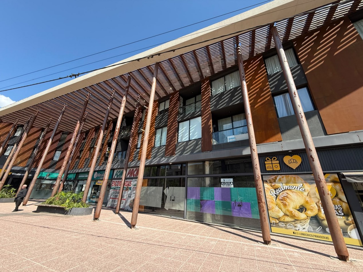 Local comercial, sobre Av. Libertad. Excelente ubicacion. 