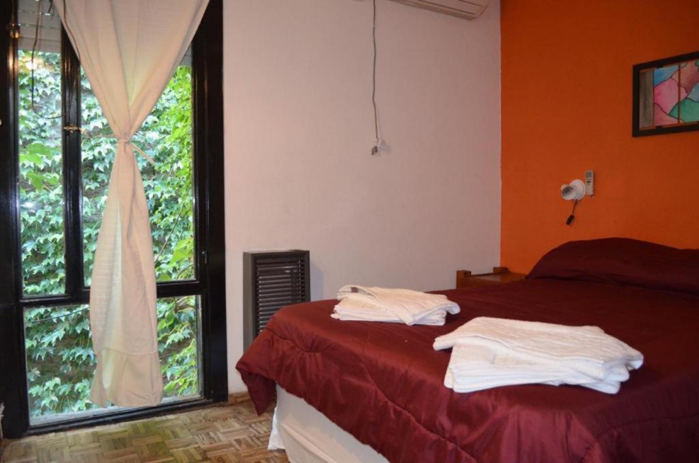 Propiedad en el centro de Mina Clavero, locales y hotel.