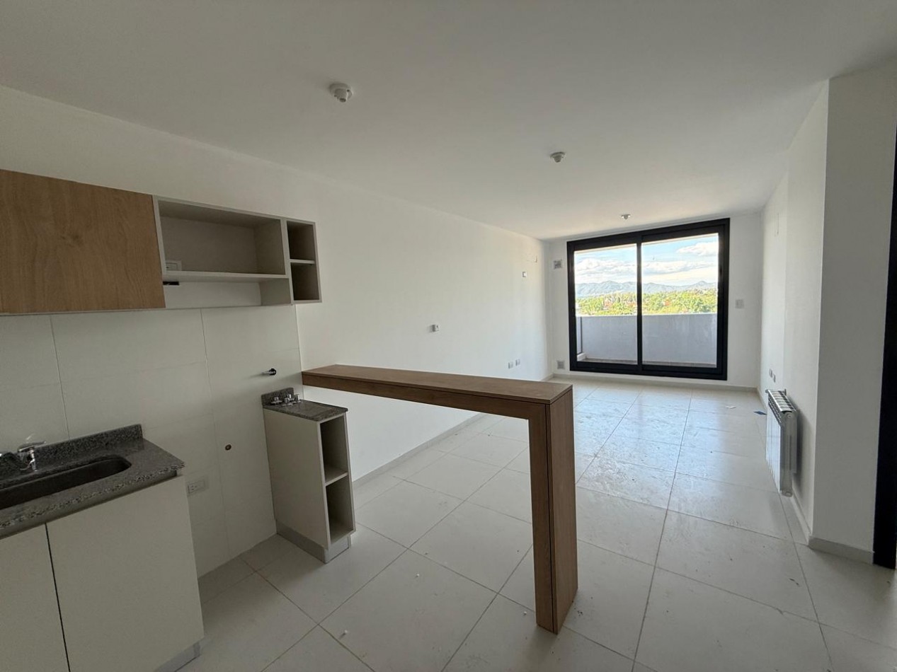 Departamento de 2 dormitorios, con vista al lago
