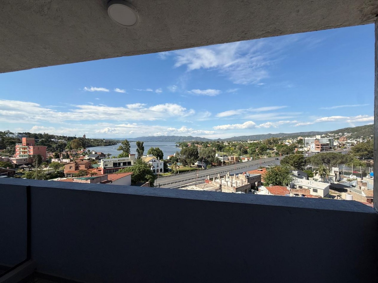 Departamento de 2 dormitorios, con vista al lago