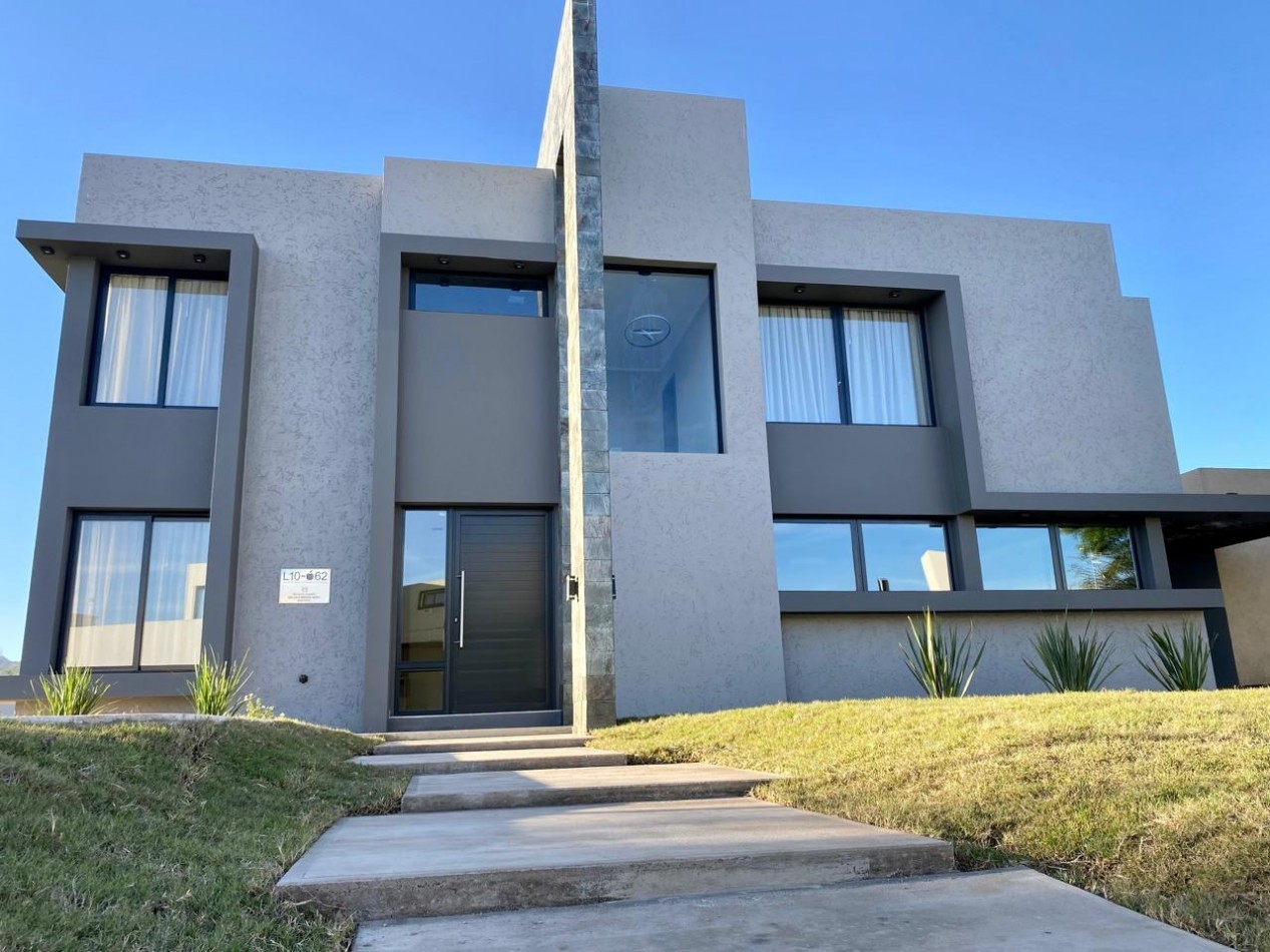 Casa a estrenar, 2 dormitorios, Las Cañitas Malagueño