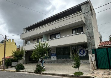Hermoso dpto centrico, con vistas.