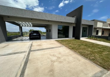 Casa a estrenar, 2 dormitorios, 2 baños. Las Cañitas