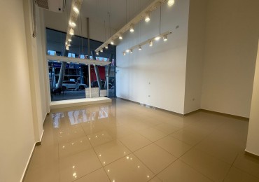 Local comercial centrico, a 200 mts de la peatonal.