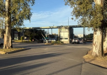 Lote esquina, 432 mts, proximo al ingreso. Barrio Las Cañitas.