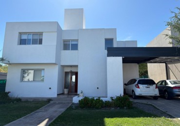 Amplia casa de 3 dormitorios, Las Cañitas.